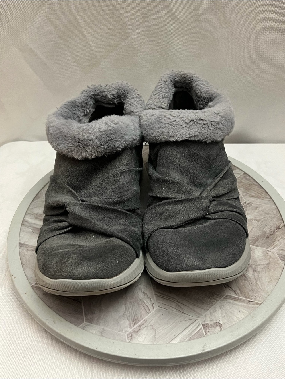 Bzees Genie Women’s Gray Faux Fur Ankle Booties Shoes Size 9M